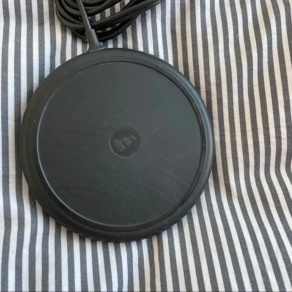 Mophie Wireless Charging Base Set of 2 Phone Charging Pads Black
